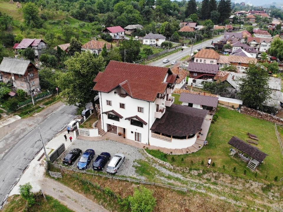 Heaven Guesthouse Corbeni Ngoại thất bức ảnh