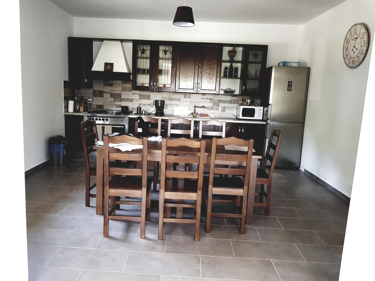 Heaven Guesthouse Corbeni Ngoại thất bức ảnh