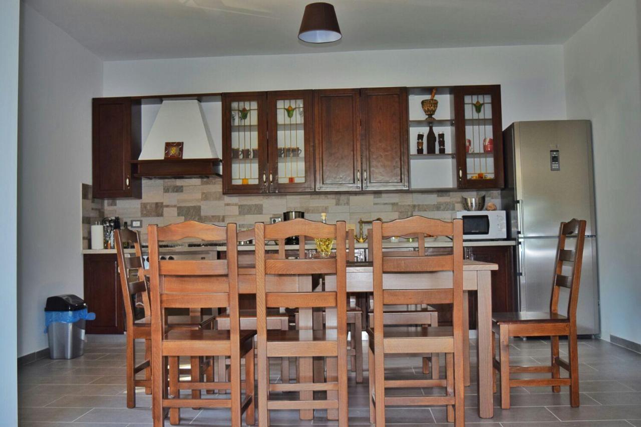 Heaven Guesthouse Corbeni Ngoại thất bức ảnh