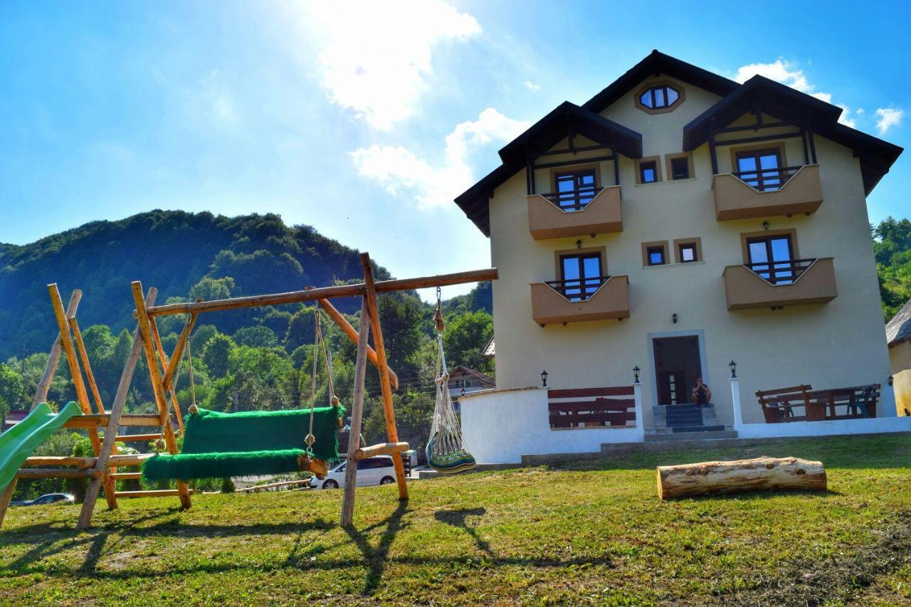 Heaven Guesthouse Corbeni Ngoại thất bức ảnh