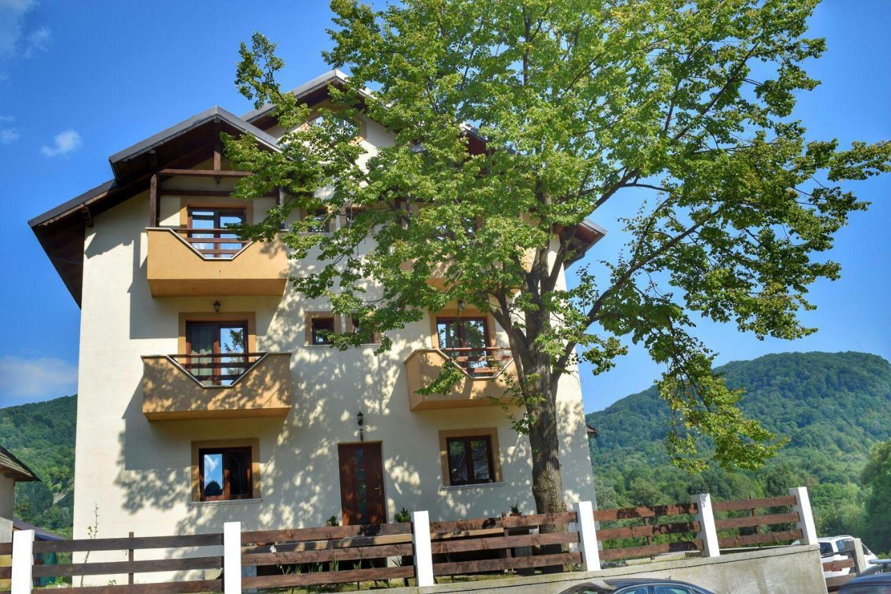 Heaven Guesthouse Corbeni Ngoại thất bức ảnh