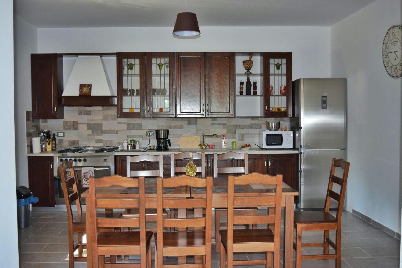 Heaven Guesthouse Corbeni Ngoại thất bức ảnh